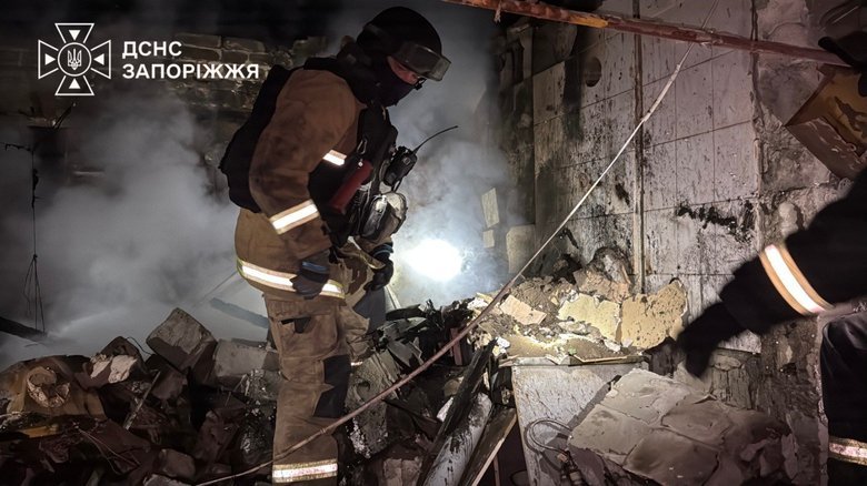 Атака на Запорожье: из-под завалов извлекли тела двух погибших