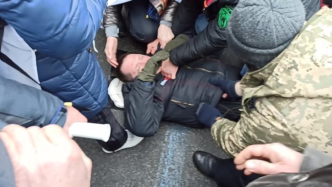 ФОПы попытались установить палатки на Майдане Незалежности: между митингующими и правоохранителями произошли стычки 66