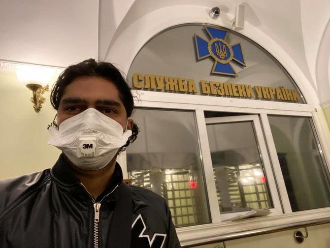 Гео Лерос: Єрмак вів переговори з представниками фракцій, чи дадуть вони голоси за зняття Разумкова. За це фракції ОПЗЖ Єрмак пропонував крісло першого віцеспікера 08