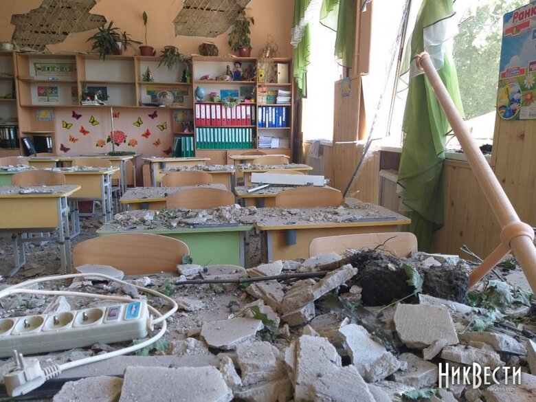 Унаслідок ракетного удару по Миколаєву пошкоджено дві школи, - Сєнкевич 08
