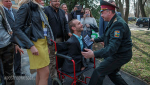 Без рук и без ног, но с жаждой жизни: легендарный Ник Вуйчич встретился с бойцами АТО в киевском госпитале. ФОТОрепортаж+ВИДЕО