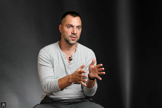 Единый голос Украины в ТКГ Арестович называл избирателей Зеленского вульгарными долбо#бами, а его самого - марионеткой олигархов, и утверждал, что Ермак работает на Кремль 02 Единый голос Украины в ТКГ Арестович называл избирателей Зеленского вульгарными долбо#бами, а его самого - марионеткой олигархов, и утверждал, что Ермак работает на Кремль 02