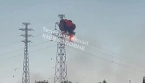 Moment Russian drone struck high-voltage pylon near Kyiv’s CHPP No. 5. VIDEO