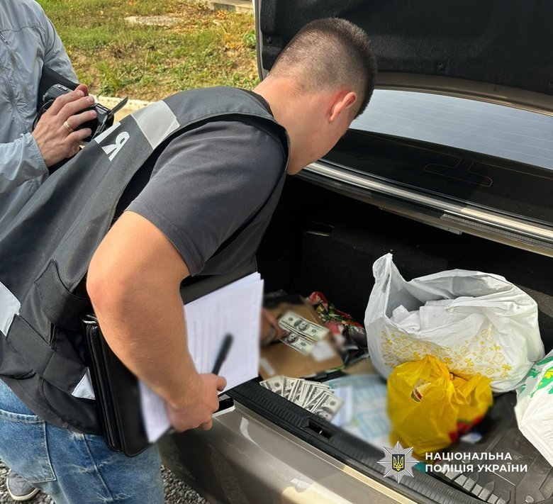 На Одещині викрили лікаря, який обіцяв виключення з військового обліку