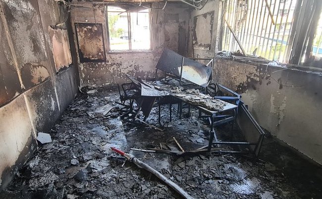 Ракетні обстріли і вуличні заворушення: кадри з Ізраїлю 52