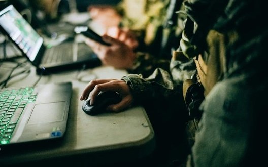Сили оборони відкрили понад 2000 вакансій для IT-фахівців: кого шукають?