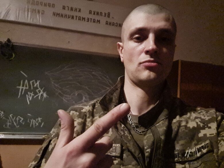 Боец с четырьмя контузиями Майдан: Недавно не мог вспомнить, сколько мне лет, 37 или 38. Доктор говорит: давай посчитаем… 06