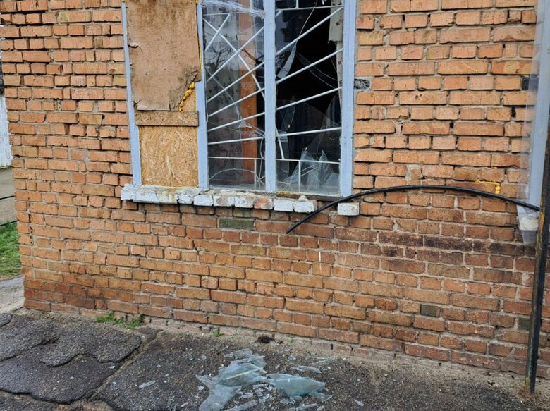 10 приватних будинків зазнали пошкоджень внаслідок обстрілів.