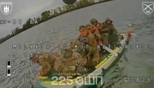 Не допливли: на Сумщині дрон уразив човен із росіянами під час переправи. ВIДЕО