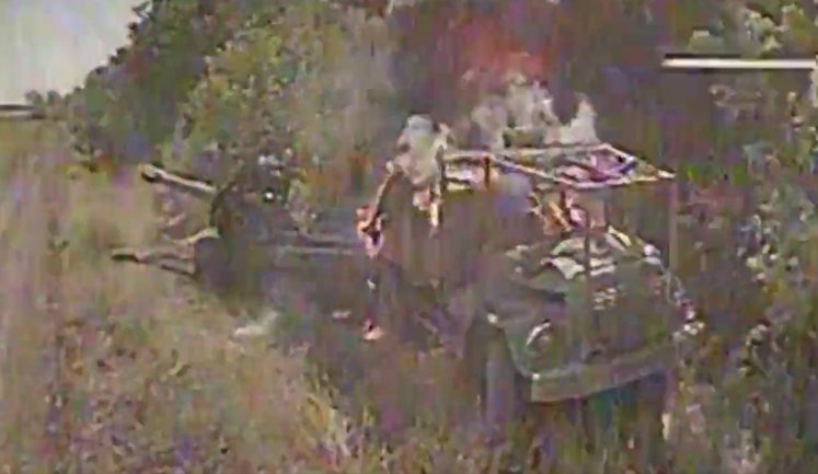 Вражеский грузовик с орудием сгорел после атаки дрона 414-й бригады. ВИДЕО