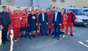 Степанов привез в Одессу защитные костюмы для медиков и маски