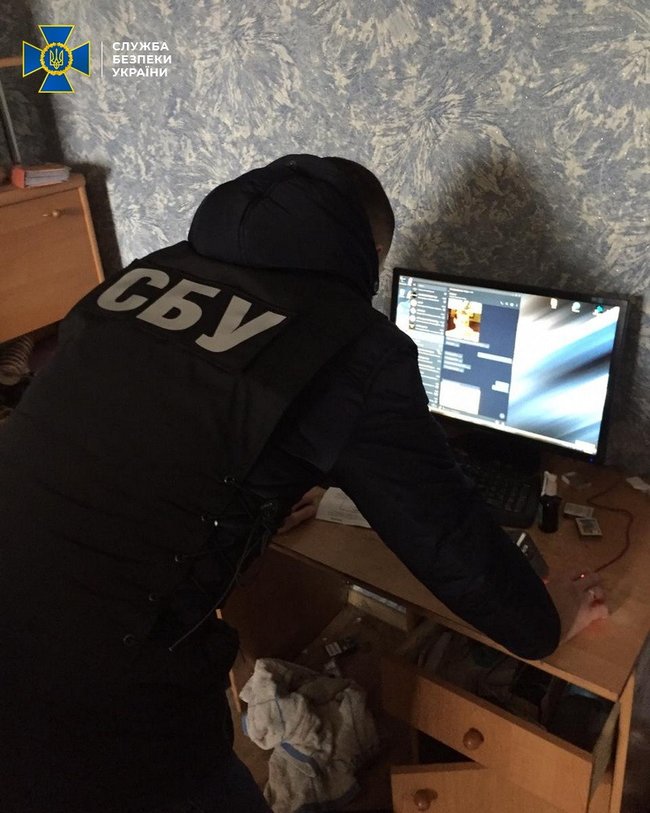 Хакерская группировка похищала деньги со счетов госпредприятий, - СБУ 01