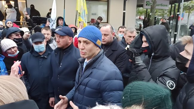 Врятуйте мікробізнес: ФОПи протестують біля стін Верховної Ради 02