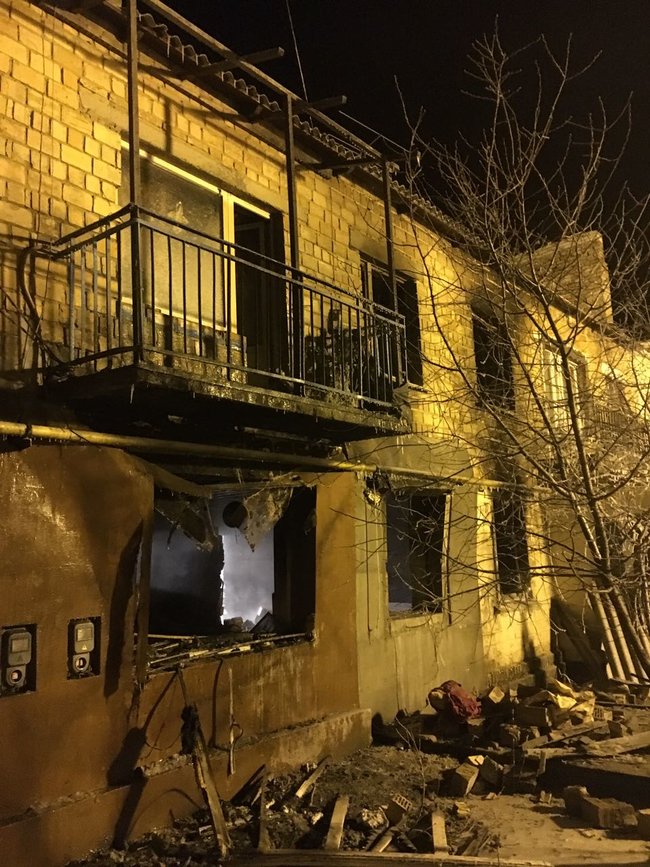 Одна людина загинула, ще двох госпіталізовано внаслідок вибуху в житловому будинку на Київщині, - ДСНС 04 Одна людина загинула, ще двох госпіталізовано внаслідок вибуху в житловому будинку на Київщині, - ДСНС 04