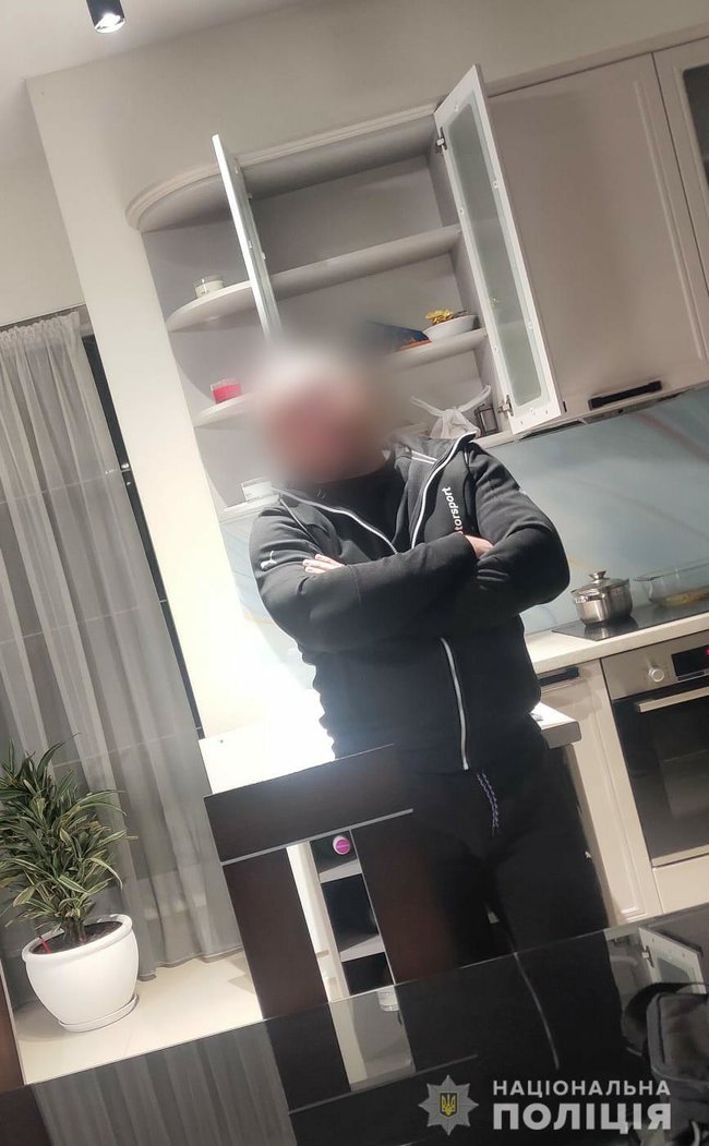 Поліцейські викрили групу сутенерів, які під загрозою фізичної розправи примушували займатися проституцією 63 жінок 04