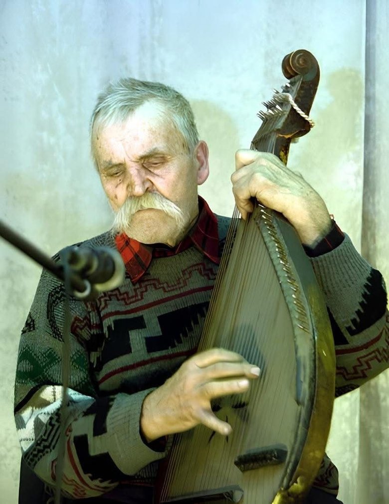 Умер старейший кобзарь Украины Игорь Рачок