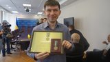 Автора статей на "Цензор.НЕТ" про загиблих героїв Яна Осоку удостоєно державної нагороди. ФОТОрепортаж