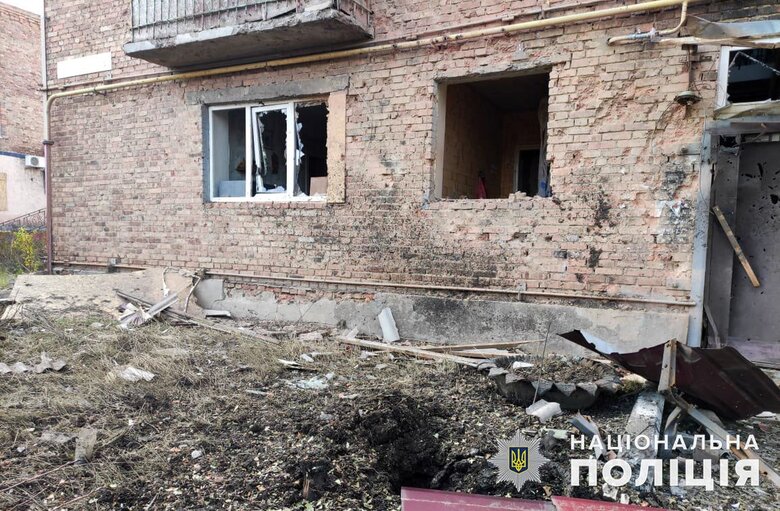 Росіяни обстріляли 15 населених пунктів Донеччини. Є загиблі та поранені 01
