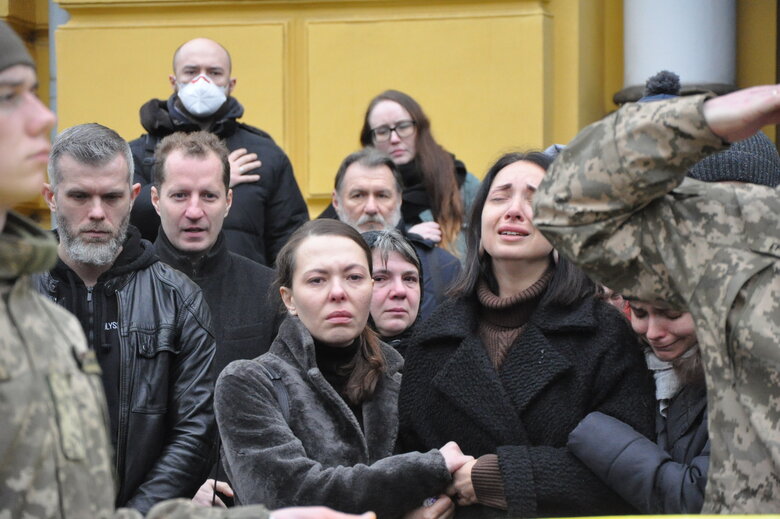 Із українським захисником та одним із розробників гри S.T.A.L.K.E.R Володимиром Єжовим, який загинув у боях під Бахмутом, попрощалися в Києві 15