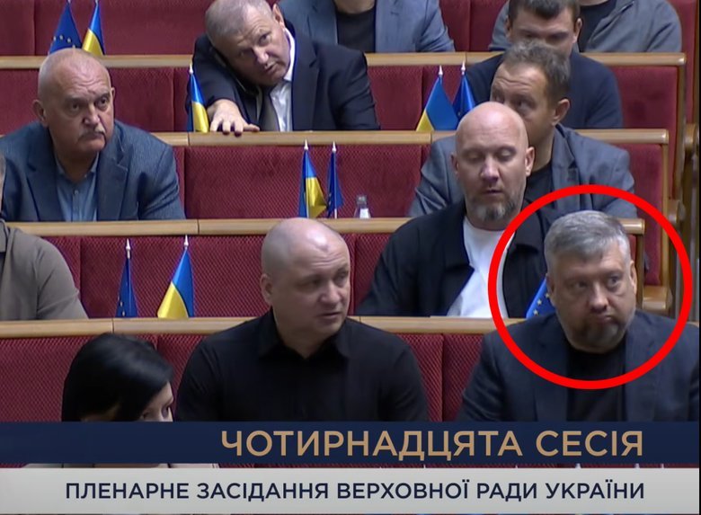 Слуга Кузнєцов після корупційного розслідування продовжує ходити в Раду