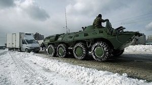 Киевский апокалипсис: БТР, сноубордисты и снег, которого не было