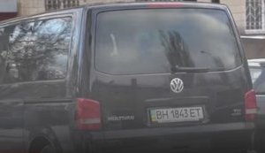 За Зеленским ездит сопровождение - микроавтобус компании из группы "Приват" Коломойского, - "Bihus.Info"