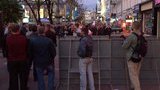 Ночь под судом: воинственные "ПТУшники Калашникова" и бютовцы за двойным железным кордоном. ФОТОрепортаж