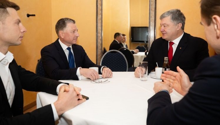 "Провокація РФ на Мюнхенській конференції", - Порошенко і Волкер про "12 кроків щодо Донбасу". ФОТО