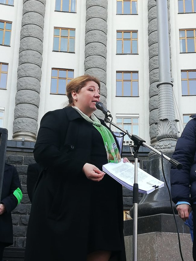 About 6,000 farmers demand NABU chiefs resignation, accuse him of pressure on Ukrainian business 04