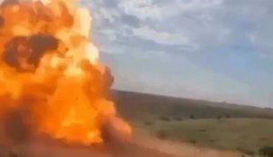 Рашисты попытались захватить украинский ударный коптер и взорвались вместе с ним: "#бать его в рот, говорил же, не трогайте". ВИДЕО 18+