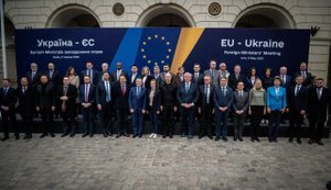 Тиск на РФ, фінансова й військова підтримка України, переговори про членство в ЄС: Сибіга підбив підсумки року у відносинах з ЄС