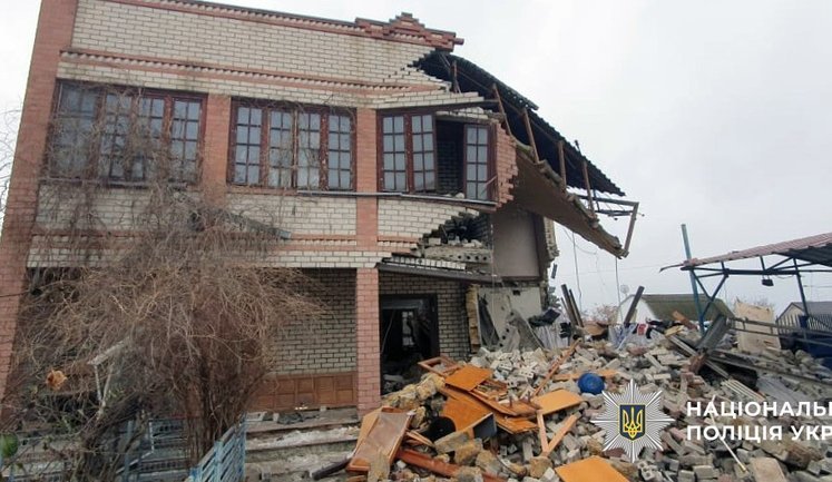 На Херсонщині через російську агресію 1 людина загинула, ще 3 - дістали поранення. ФОТОрепортаж