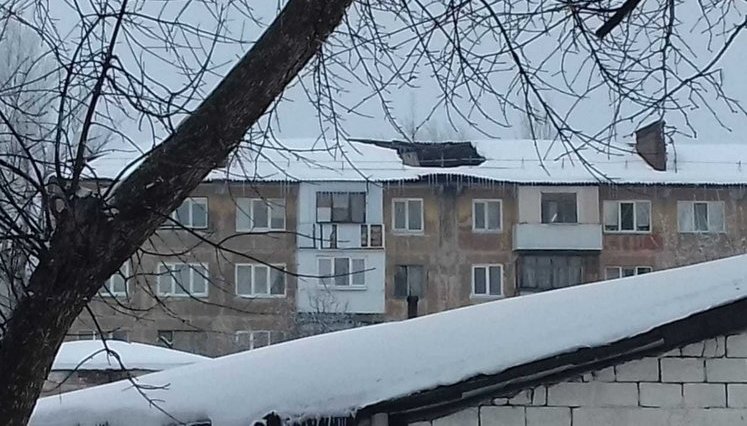 В окупованій Макіївці обвалився дах багатоповерхівки