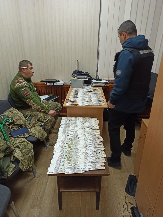 Шевроны в пуху: Версия об истинном смысле приказа № 238 01