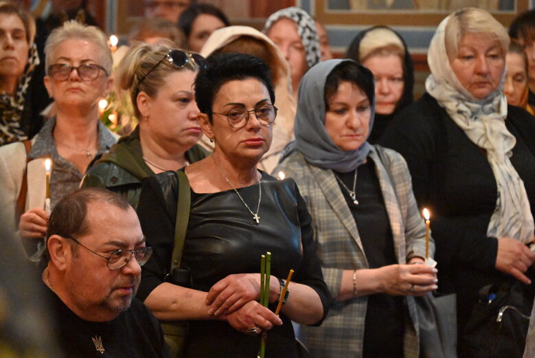 Із бойовим медиком Євгеном Бешлягою, який загинув під Бахмутом під час здійснення евакуаційної місії, попрощалися у Києві 31