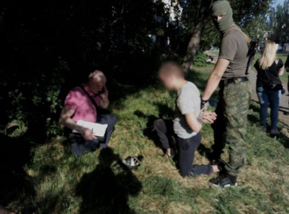 Полицейские Бахмута задержали банду, которая терроризировала местных жителей 01