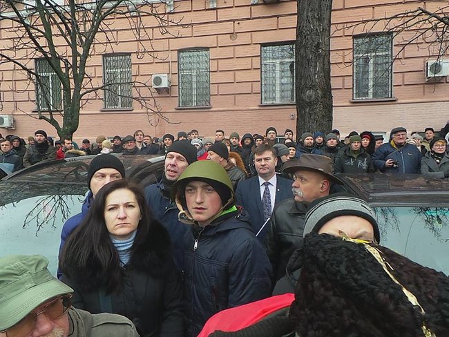 Чарльз Лінч: учасники мітингу в Києві вимагають розслідувати вбивство Ноздровської в найкоротші терміни 14