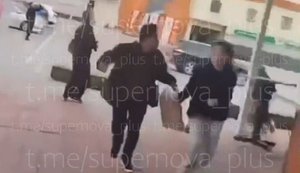 Перелякані москвичі кидаються урізнобіч, уздрівши український безпілотник та побачивши роботу ППО Москви. ВIДЕО