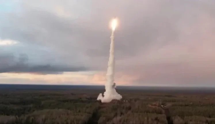 Нанесен ряд ударов по инфраструктуре полигона "Капустин Яр", с которого РФ запускала "Орешник"