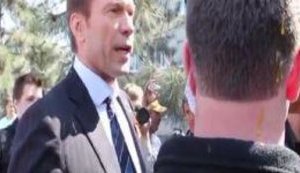 "Цapeв – фaшиcт! Boн из Укpaины!", - нардепу устроили "теплый" прием в Николаеве. ВИДЕО