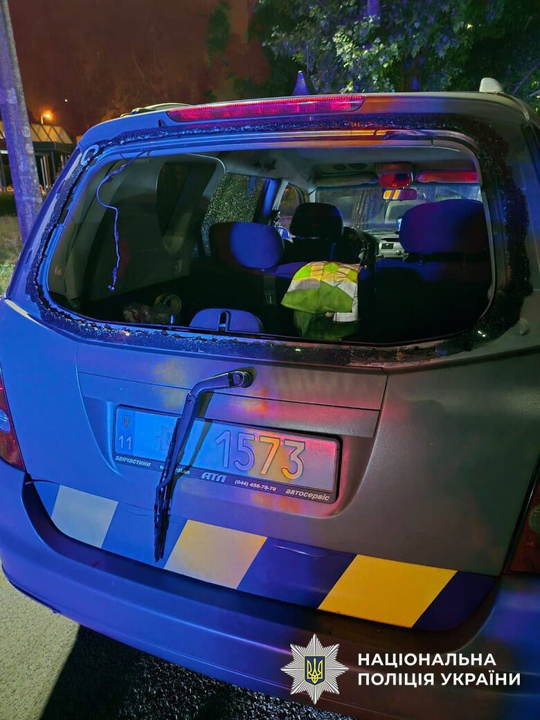Шахед впав біля поліцейського авто у Києві