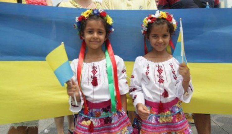 Украинцы Шанхая устроили праздничный велопробег. ФОТОрепортаж