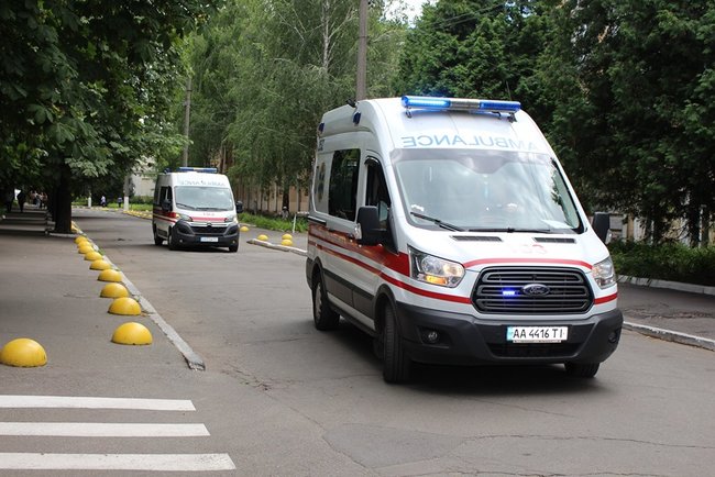 В Киев из Харькова авиацией доставили 12 раненных военнослужащих 01