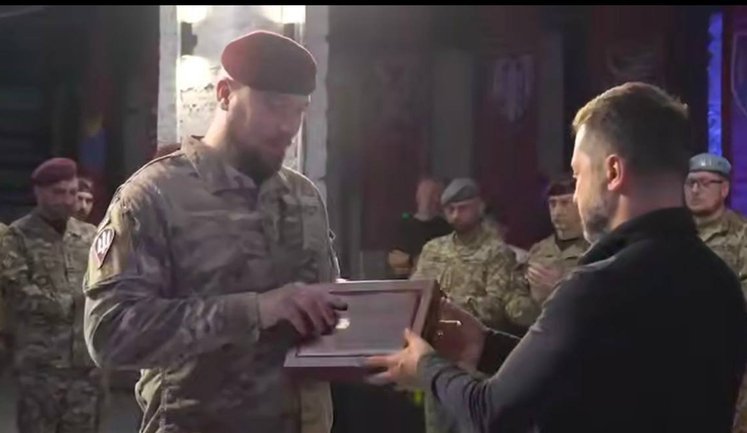 "Золота Зірка" для Білецького та Колодія: Зеленський відзначив нагородами воїнів, які беруть участь в Олександрівській операції. ВIДЕО