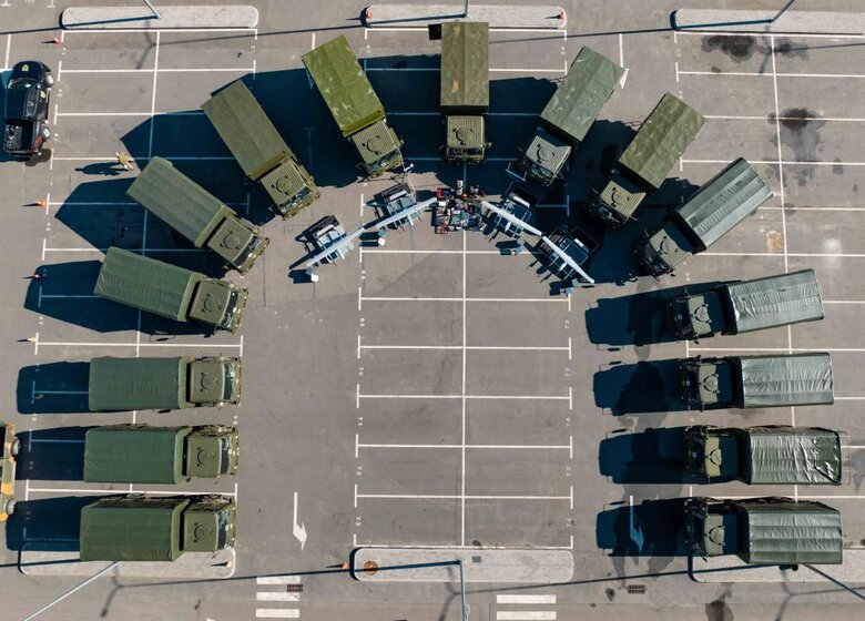 Подразделения ВСУ на фронте получат 15 оборудованных грузовиков DAF 01