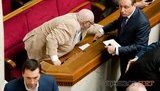 "Регионал" Табачник голосует за себя и "за того парня". ФОТОрепортаж
