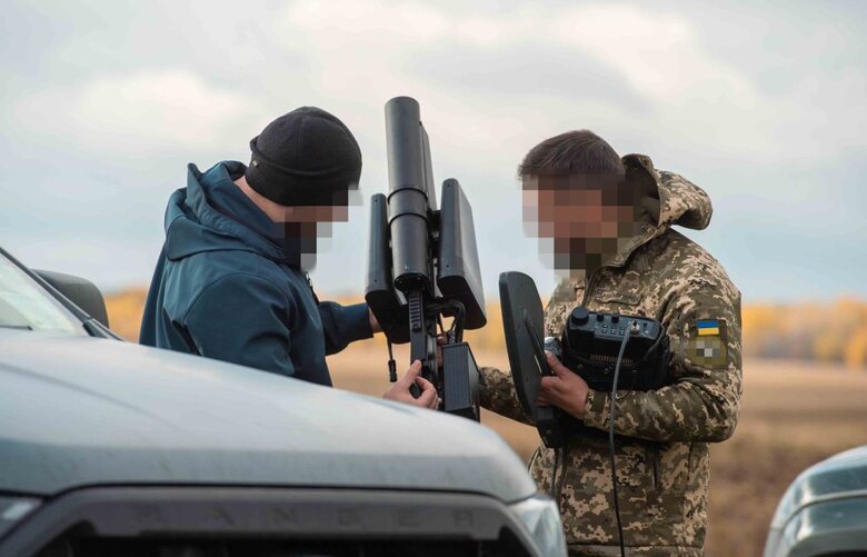 Порошенко передал ВСУ два комплекса беспилотников проекта Глаза Арты 06
