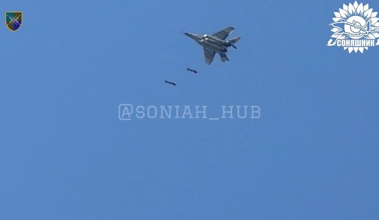 МіГ-29 знищив будівлю з окупантами на південному напрямку. ВIДЕО