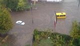 В Кировограде за три часа выпала месячная норма осадков - плавают машины и люди. ФОТО