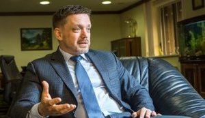 Кабмін виділив 30 мільярдів державній компанії, яку очолив скандальний банкір Мецгер